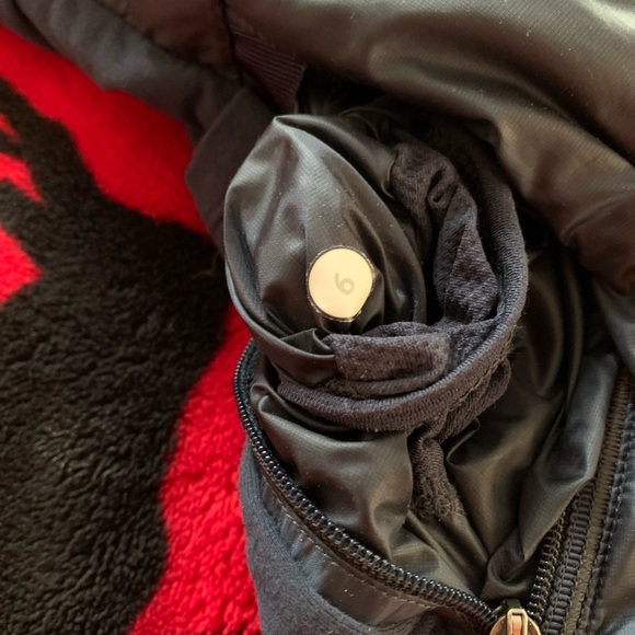 Lululemon Down Running Vest 6 - Picture 3 of 15